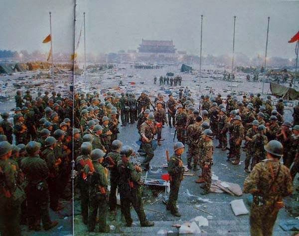 Cuộc thảm sát học sinh sinh viên tại Quảng trường Thiên An Môn năm 1989.
