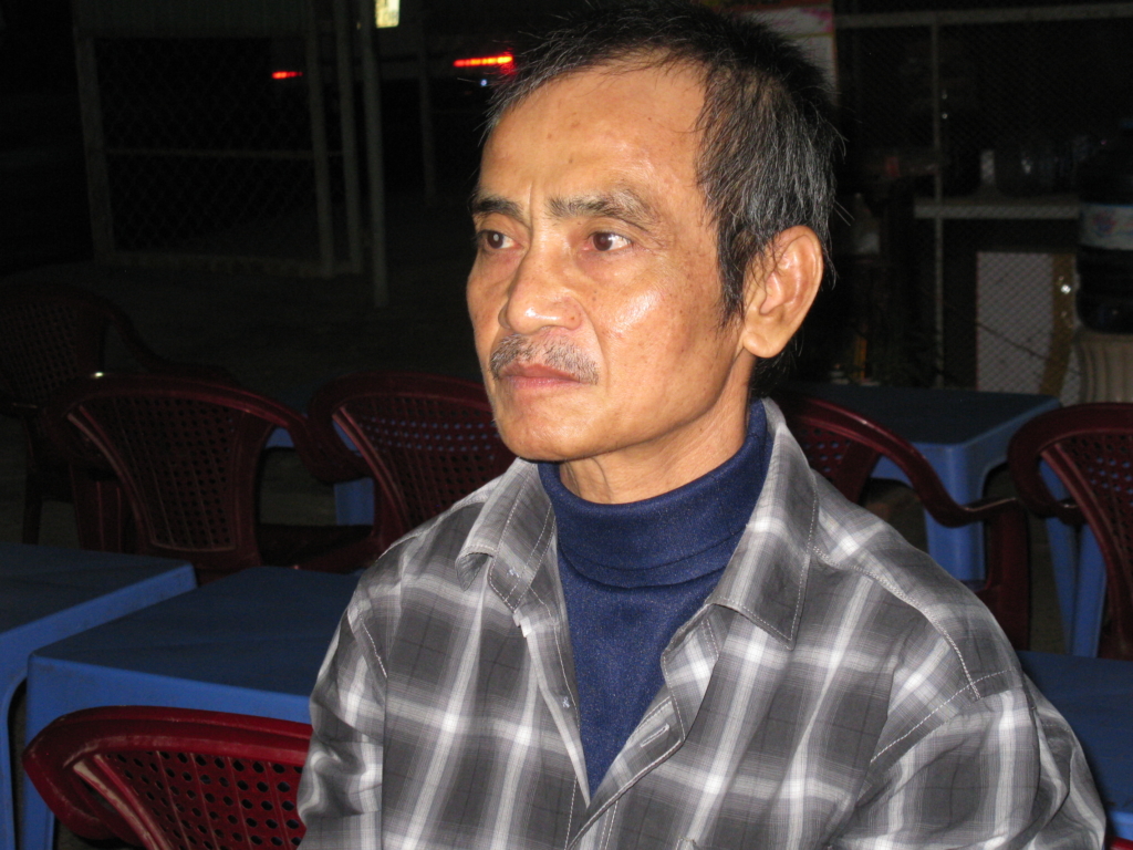Ông Nén cho biết sẽ khởi kiện ra tòa để đòi quyền lợi cho mình và gia đình. (Ảnh: laodong.com.vn)