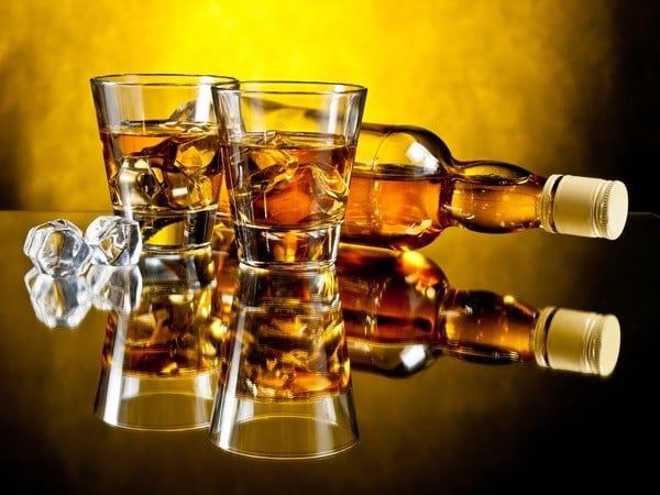 Rượu mạnh tăng khả năng mắc bệnh ung thư và nhiều vấn đề sức khỏe khác (Ảnh: Internet)