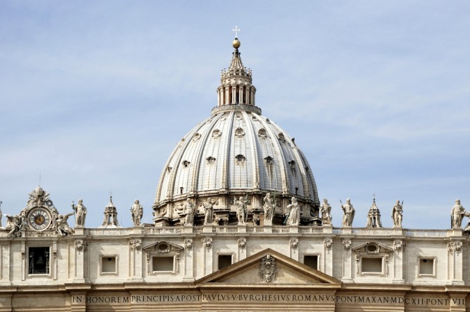 Mái vòm Vương Cung Thánh Đường St. Peter ở thành phố Vatican, Rome vào ngày 22/9/2011. (Ảnh: Peter Probst/Shutterstock)