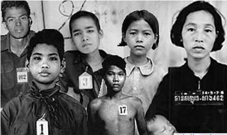 Hình ảnh một gia đình có người chống cách mạng, cả nhà bị Khmer Đỏ hành quyết.