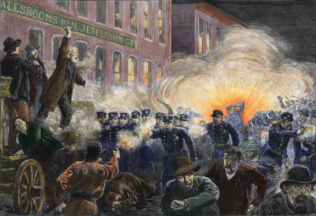 Bức tranh minh họa cuộc bạo loạn Haymarket ngày 4/5/1886 khi 7 cảnh sát Mỹ bị đánh bom chết tại chỗ (Ảnh: History.com)