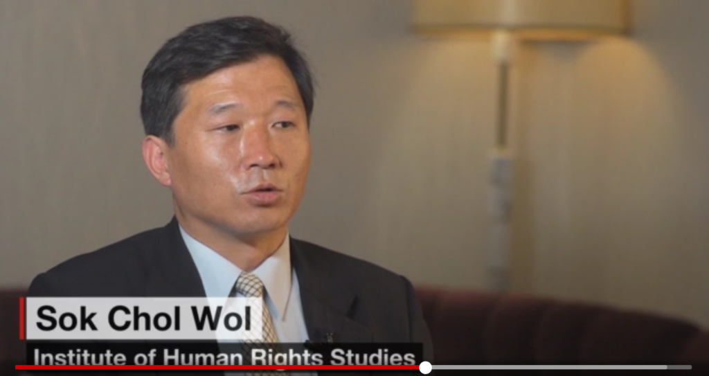 Sok Chol Wol, quan chức Viện Nghiên cứu Nhân Quyền Bắc Triều Tiên trả lời phỏng vấn báo CNN (Ảnh chụp màn hình)