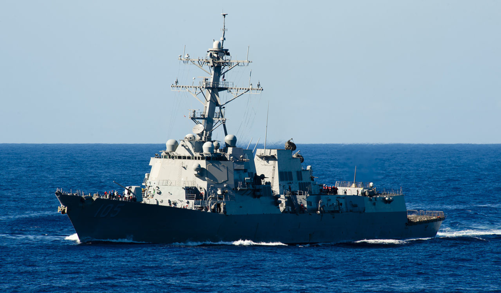 Tàu khu trục USS Dewey thực hiện nhiệm tụ tuần tra biển Đông lần đầu tiên dưới chính quyền Trump (Ảnh: wiki)
