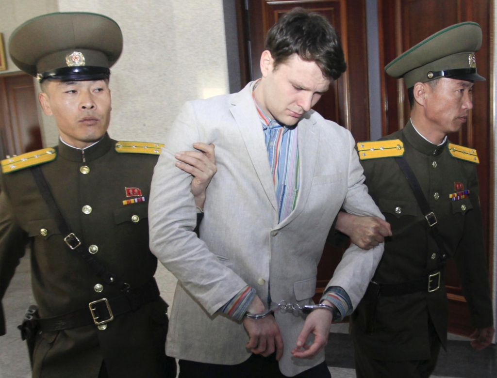 Otto Warmbier bị kết án 15 năm lao động khổ sai trong một phiên tòa tại Bắc Triều Tiên năm 2016