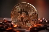Giá Bitcoin lại đạt mốc 60.000 USD sau hai năm