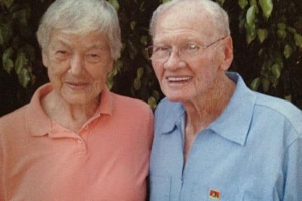 Hai cụ già kết hôn sau hơn 60 năm được gặp lại nhau, tâm linh tương thông