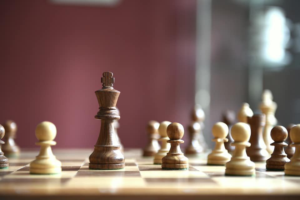 ‘Học’ trong 4 giờ, AlphaZero của Google trở thành nhà vô địch cờ vua