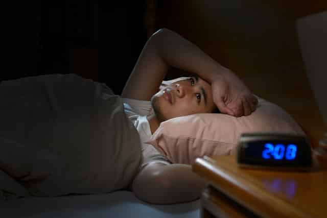 12 lý do khiến bạn thường xuyên bị thức dậy lúc nửa đêm