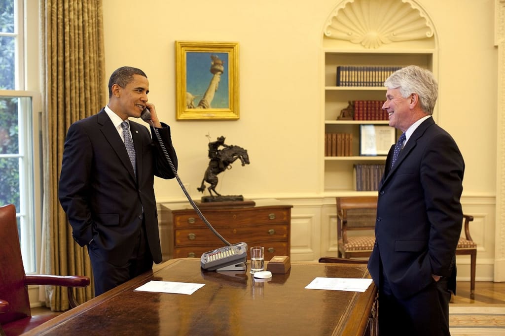 The White House Counsel Greg Craig and President Obama talk to Retiring Supreme Court Justice David Souter