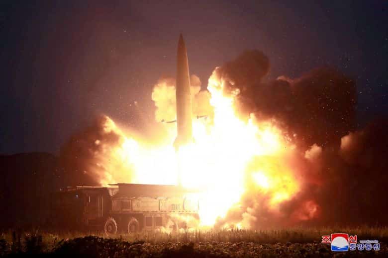 Bắc Hàn lại phóng tên lửa ra bờ biển phía đông