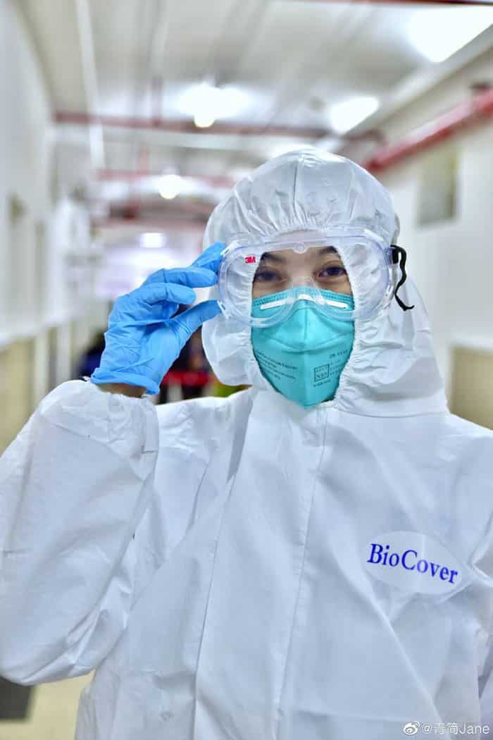 các nhân viên y tế tại ổ dịch virus corona Vũ Hán