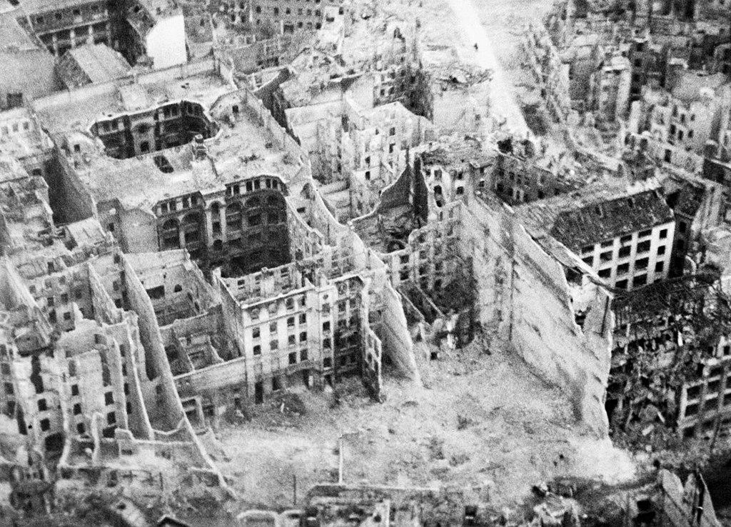 1024px Berlin the Capture and Aftermath of War 1945 1947 C5284