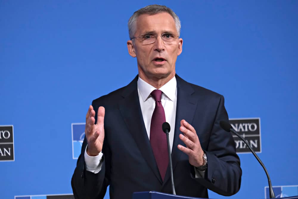 Ngày 26/6/2019, Tổng thư ký NATO Jens Stoltenberg phát biểu tại một cuộc họp báo về kết quả cuộc họp các Bộ trưởng Ngoại giao NATO tại trụ sở NATO ở Brussels, Bỉ.