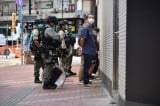 Cảnh sát bắt giữ người biểu tình Hồng Kông hôm 1/7.