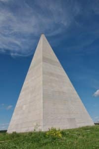 Kim tự tháp Golod tại Nga