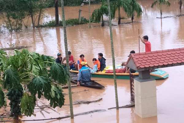 mưa lũ miền Trung, 132 người chết và mất tích