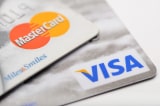 Visa Mastercard thong bao dung hoat dong tai Nga 1