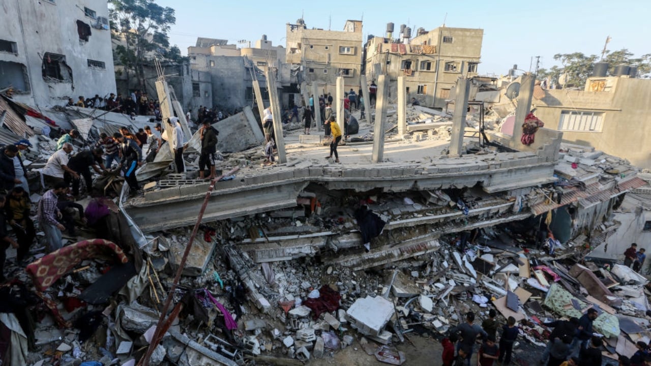 Hơn 40% số người thiệt mạng ở Gaza sau gần 4 tuần chiến tranh là trẻ em. (Ảnh: Ahmad Hasaballah, Getty Images)