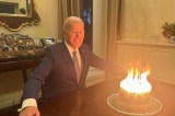 Tổng thống Joe Biden đón sinh nhật thứ 81 bên chiếc bánh rực lửa