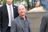 Tỷ phú Jeff Bezos bán lượng lớn cổ phiếu Amazon, thu về 8,5 tỷ USD sau 9 ngày