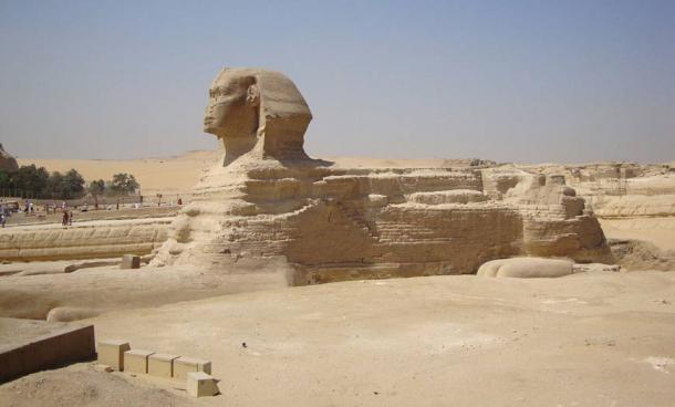 Tượng nhân sư đồ sộ trên cao nguyên Giza - lưu ý tỷ lệ phân đầu và thân (ảnh: Daniel Mayer/ CC BY-SA 3.0)