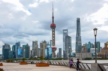 8 bóng đen bao phủ không khí kinh doanh tại Trung Quốc