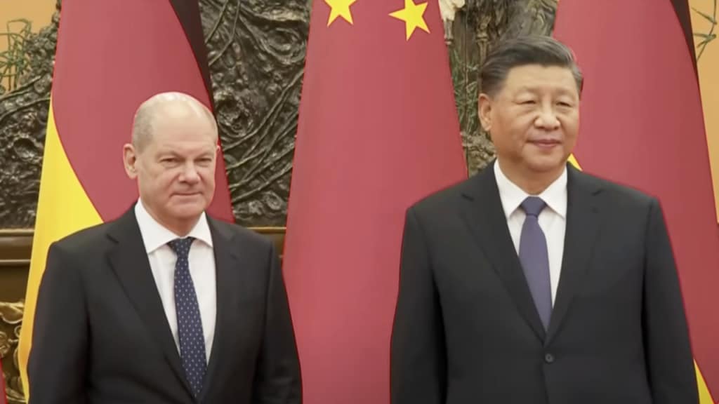 Olaf Scholz Tap Can Binh