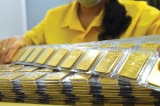 Vàng, USD nóng hầm hập trong ngày NHNN hủy phiên đấu thầu vàng