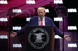 Ông Trump phát biểu tại hội nghị NRA, khuyến khích người Mỹ sở hữu súng đi bầu cử