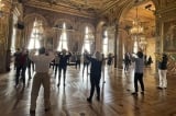 Người dân học Pháp Luân Công tại Tòa thị chính Paris và ca ngợi Chân-Thiện-Nhẫn