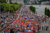 Biểu tình phản chiến quy mô lớn ở thủ đô Budapest, Hungary