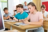 Cấm điện thoại ở trường học: Biện pháp hữu hiệu giúp học sinh cải thiện điểm số